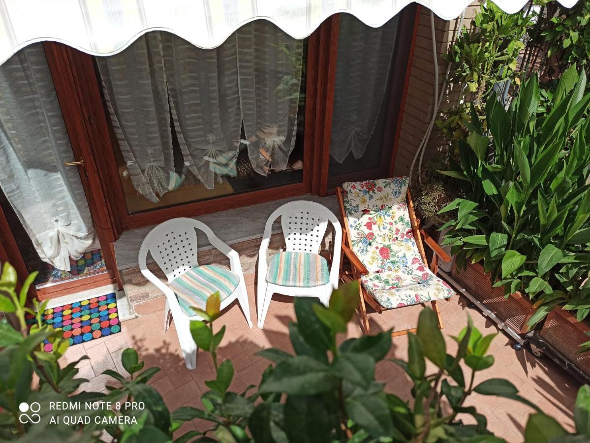 Monocamera Con Terrazzogiardino -Studette -Zona Panoramica Posillipo Неаполь Екстер'єр фото