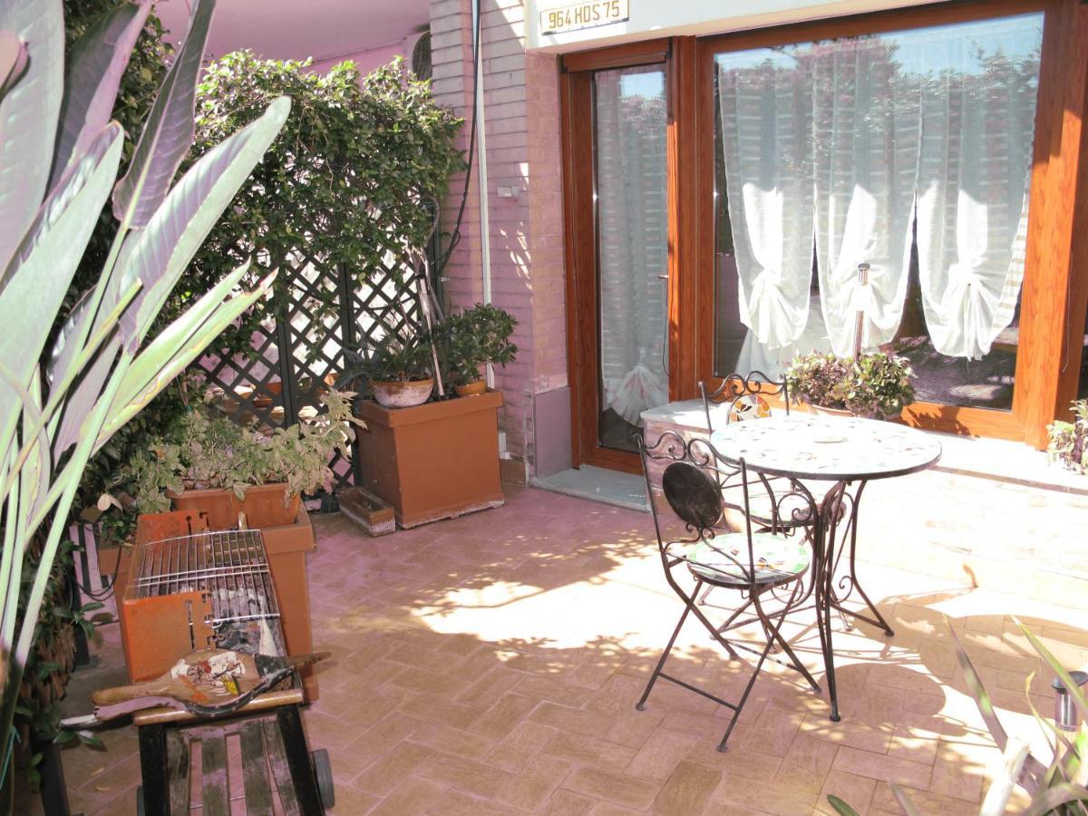 Monocamera Con Terrazzogiardino -Studette -Zona Panoramica Posillipo Неаполь Екстер'єр фото