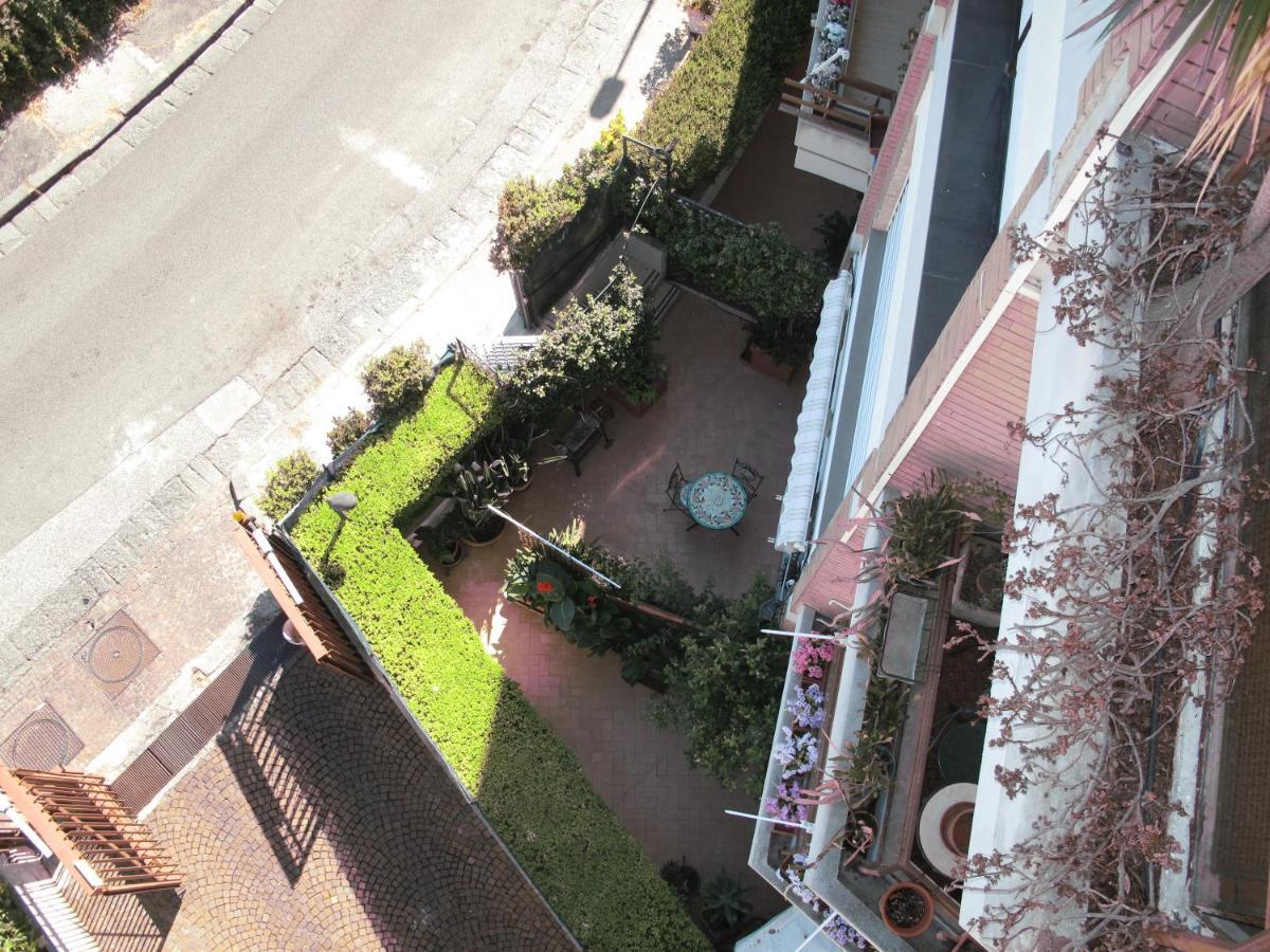 Monocamera Con Terrazzogiardino -Studette -Zona Panoramica Posillipo Неаполь Екстер'єр фото